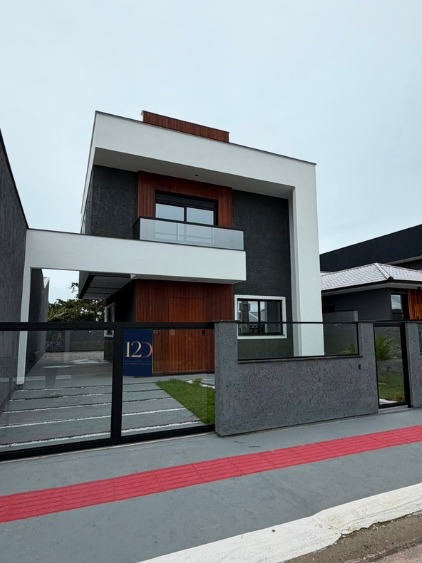 Casa individual com 3 dormitórios com suíte, no Villa Toscana