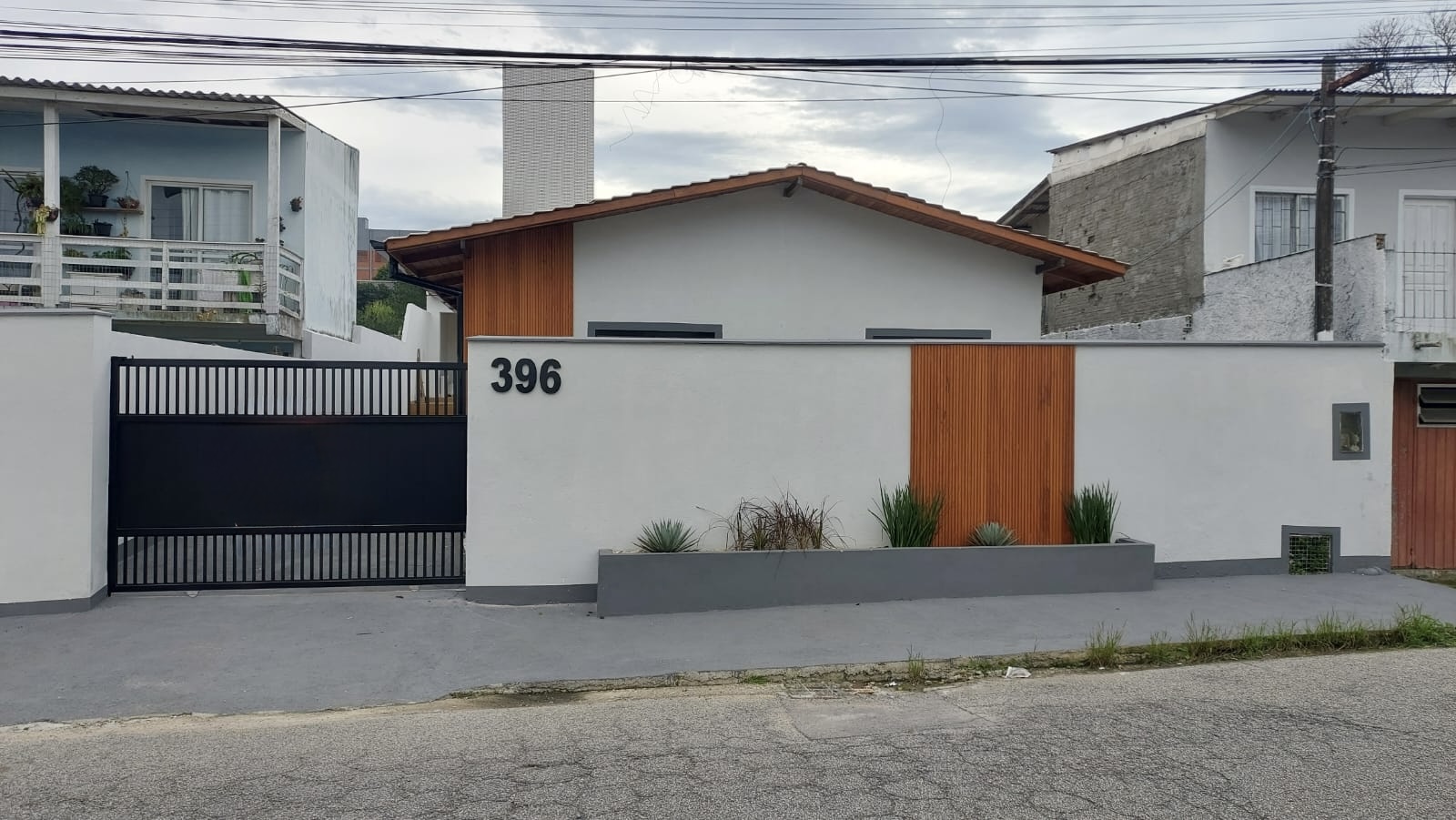 Casa 3 quartos com suíte – Serraria – São José