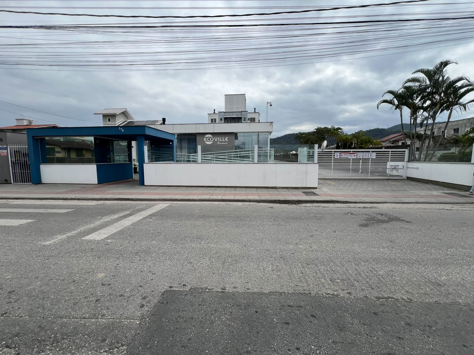 Apartamento Semi Mobiliado à Venda em São Sebastião