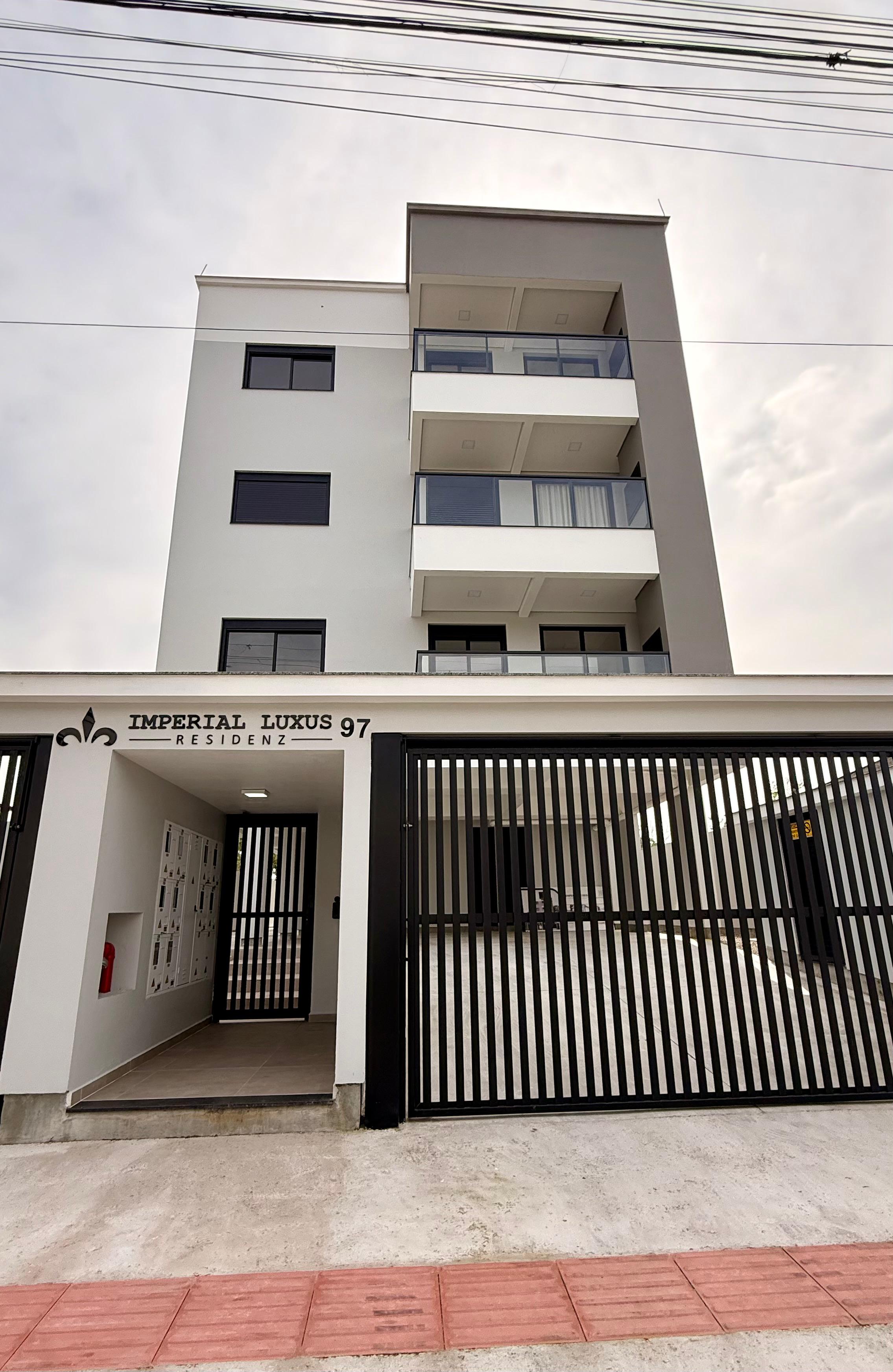 Imperial Luxus - Apartamento dois dormitórios (1 Suíte) - 72 metros - sacada com churrasqueira
