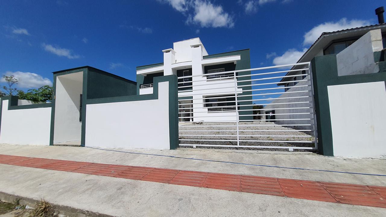 Apartamento superior com sacada e churrasqueira!