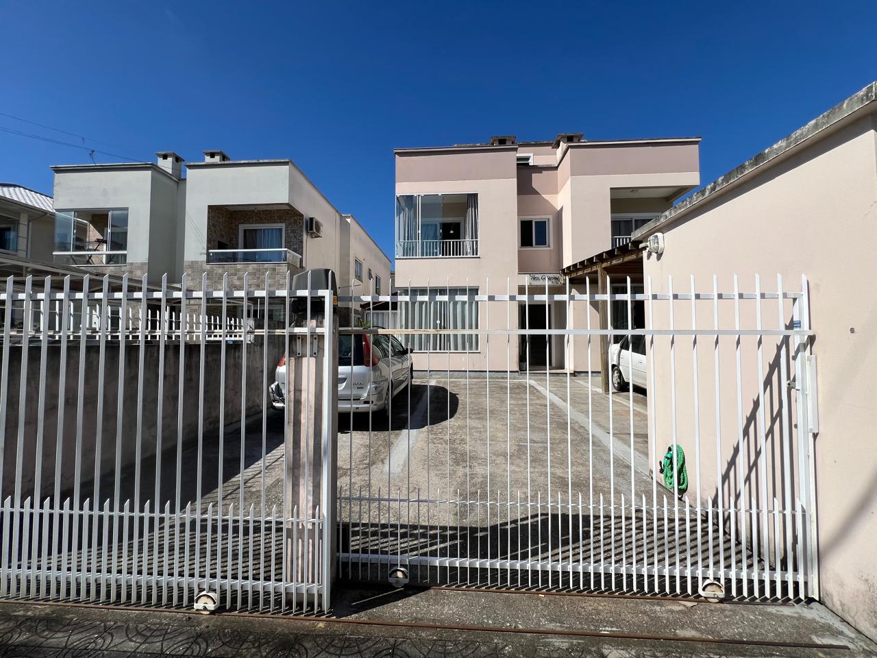 Apartamento de dois dormitórios sendo uma suíte sem condomínio