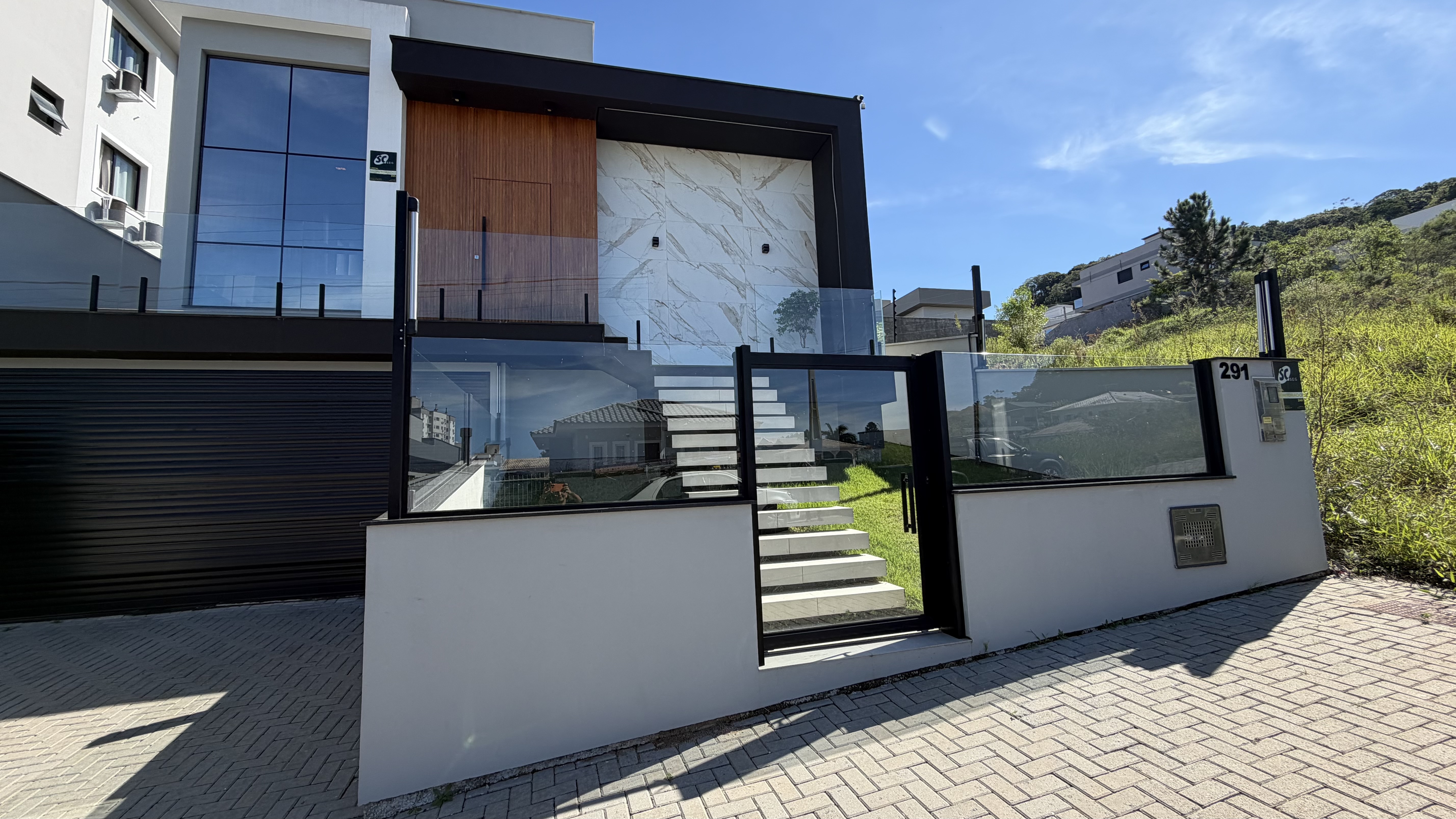 Casa alto padrão 3 dormitórios - Loteamento Green Village