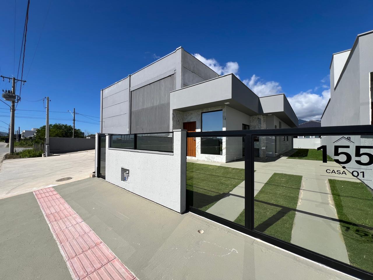 Casa à venda | 3 dormitórios com suíte